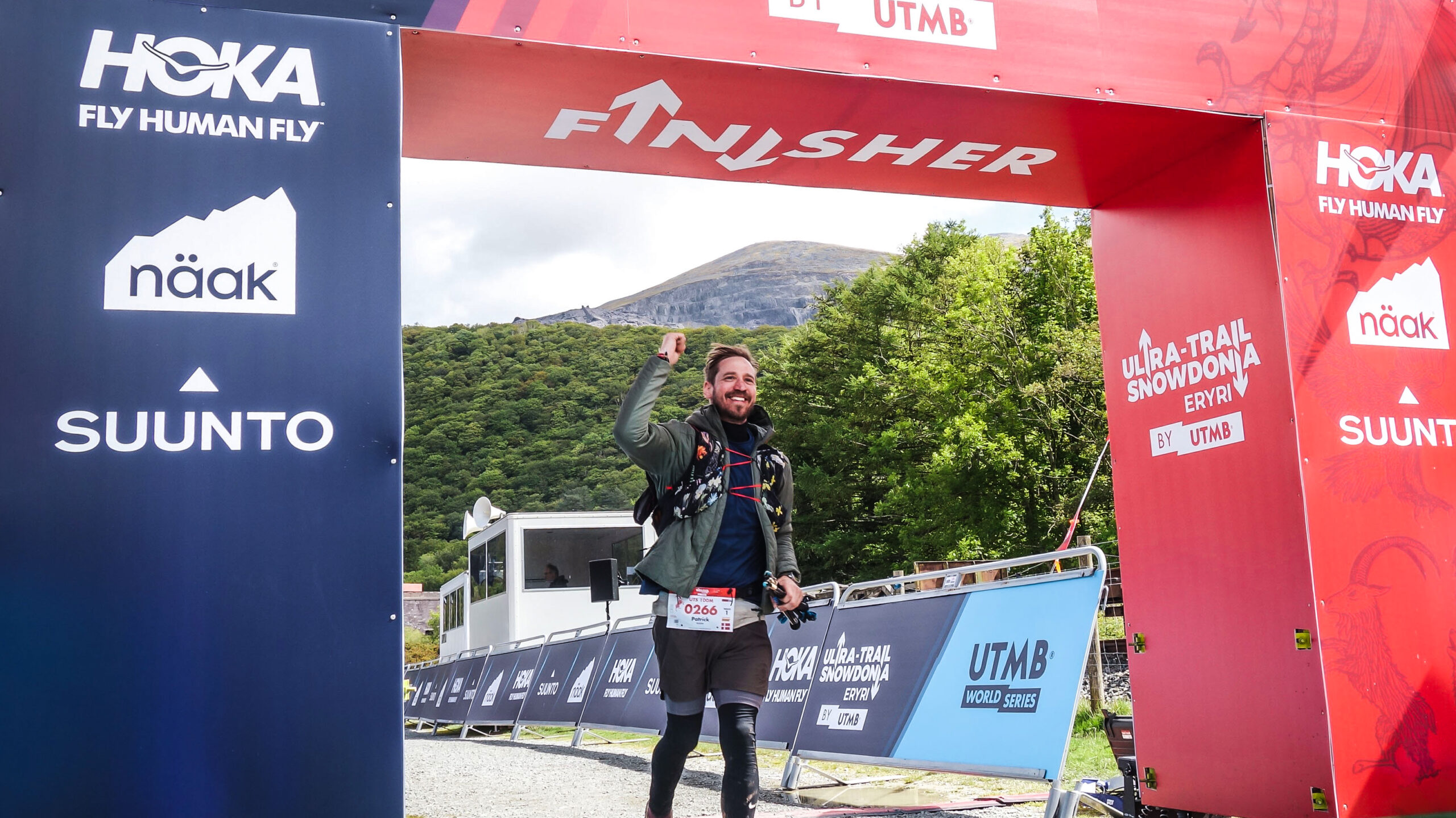 Patrick Bloem ved målområdet efter Ultra Trail Snowdonia 100 miles i Wales.
